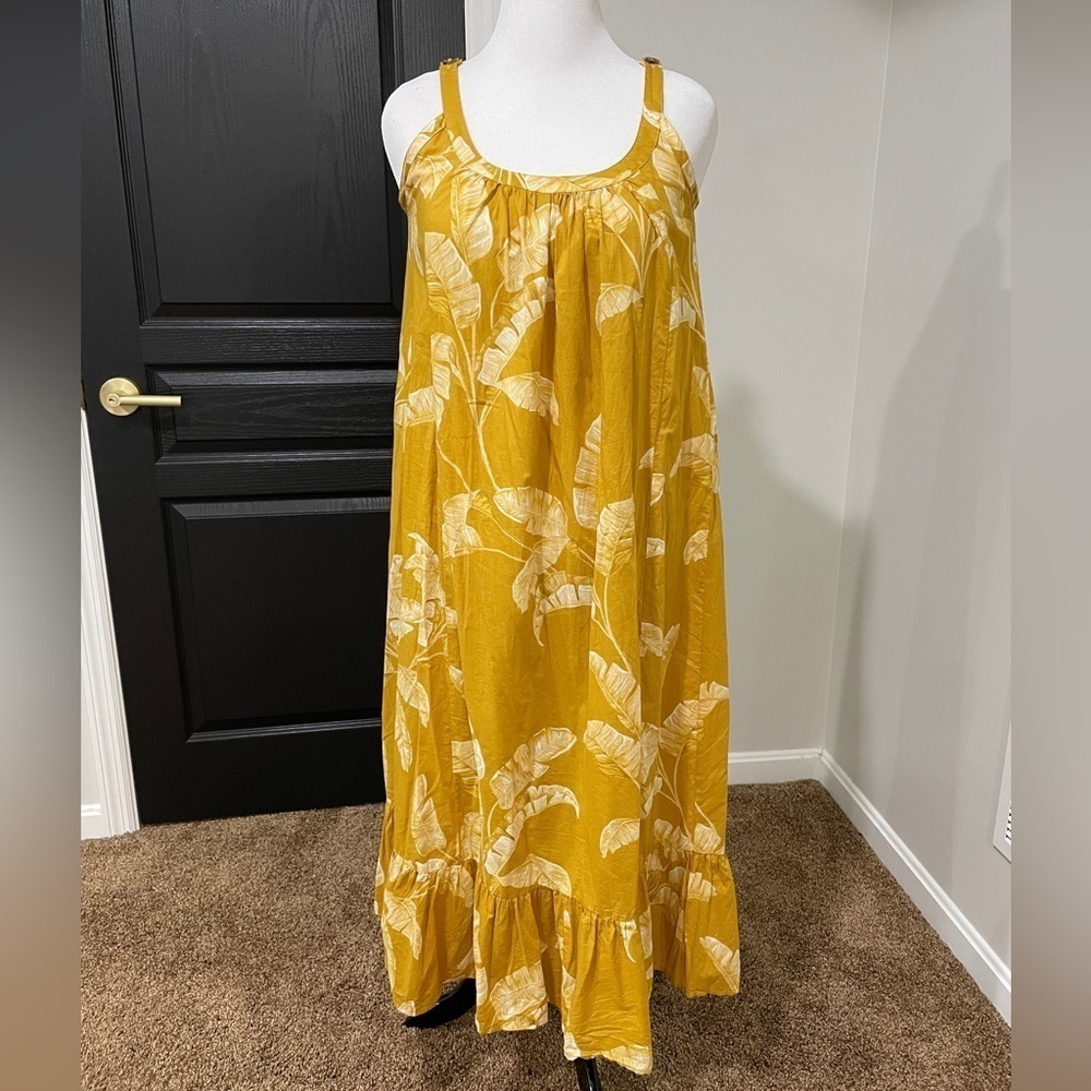 H&m yellow leaf print flowy dress Size 2 oversized relaxed fit